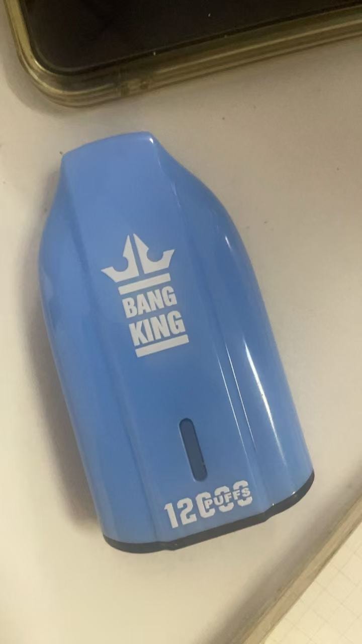 Revue photo de la cigarette électronique jetable rechargeable Bang King 12000 Porsche Puffs