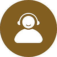 Een wit headset-icoontje met een lachend persoonssilhouet op een bruine, ronde achtergrond.