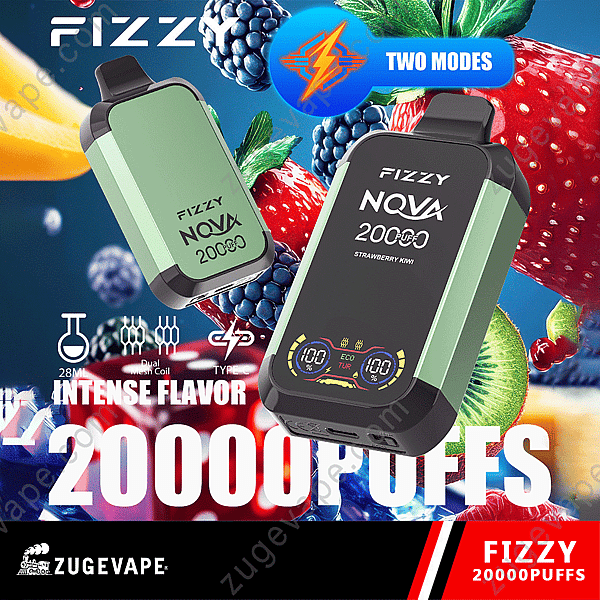 Fizzy Nova 20000-Puff-Einweg-Vape-Gerät mit Dual-Mesh-Spule, Typ-C-Aufladung, zwei Modi (Eco und Turbo) und intensivem Geschmack, mit einem Erdbeer-Kiwi-Geschmack auf dem Display vor einem Hintergrund aus gemischten Beeren und Kiwi.