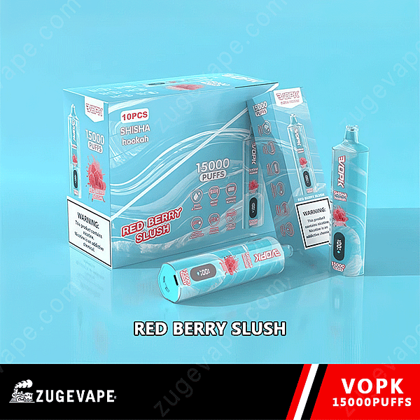 Verpackung und Einzeleinheiten des Einweg-Vapes „Vopk Red Berry Slush“ mit 15.000 Zügen und Shisha-Wasserpfeifengeschmack, in blau-rotem Farbschema und mit Warnhinweis.