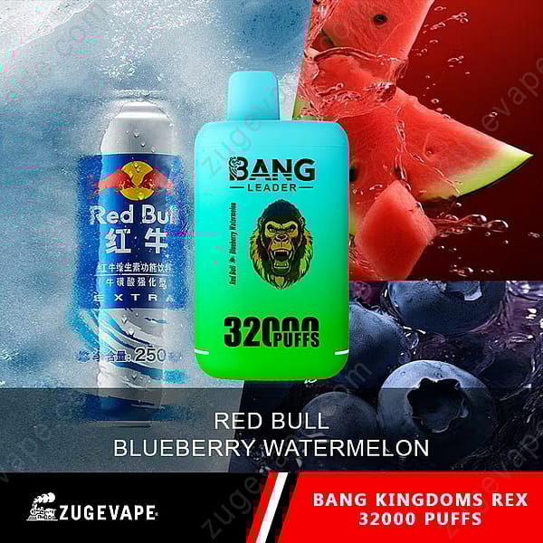 Una lata de bebida energética Red Bull se exhibe junto a un dispositivo de vapeo verde etiquetado como "Bang Leader" con un gráfico de gorila, que presenta una combinación de sabores de "Red Bull & Blueberry Watermelon" y el texto "32,000 Puffs". El fondo incluye rodajas de sandía y arándanos.