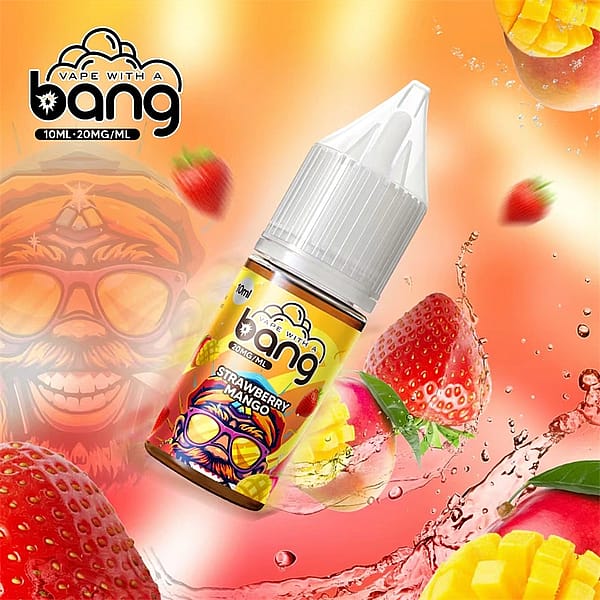 Vape-juiceflaska märkt &Quot;Bang Strawberry Mango&Quot; Med färgglada varumärken, omgiven av jordgubbar, mangobitar och stänk av juice på en orange gradientbakgrund.