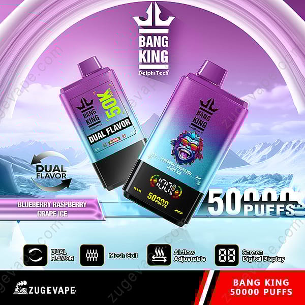 Werbebild mit Bang King Dual-Flavor Einweg-Vape mit 50.000 Zügen, Blaubeer-Himbeer-Trauben-Eis-Geschmack und Funktionen wie Mesh-Spule, einstellbarer Luftzufuhr und digitaler Anzeige vor einer frostigen Bergkulisse.
