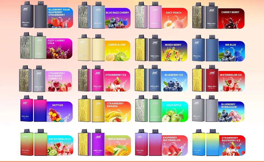 Een display van verschillende vape-apparaten in verschillende ontwerpen en kleuren, elk gecombineerd met bijpassende labels die diverse fruit- en zoete smaken in levendige afbeeldingen laten zien.
